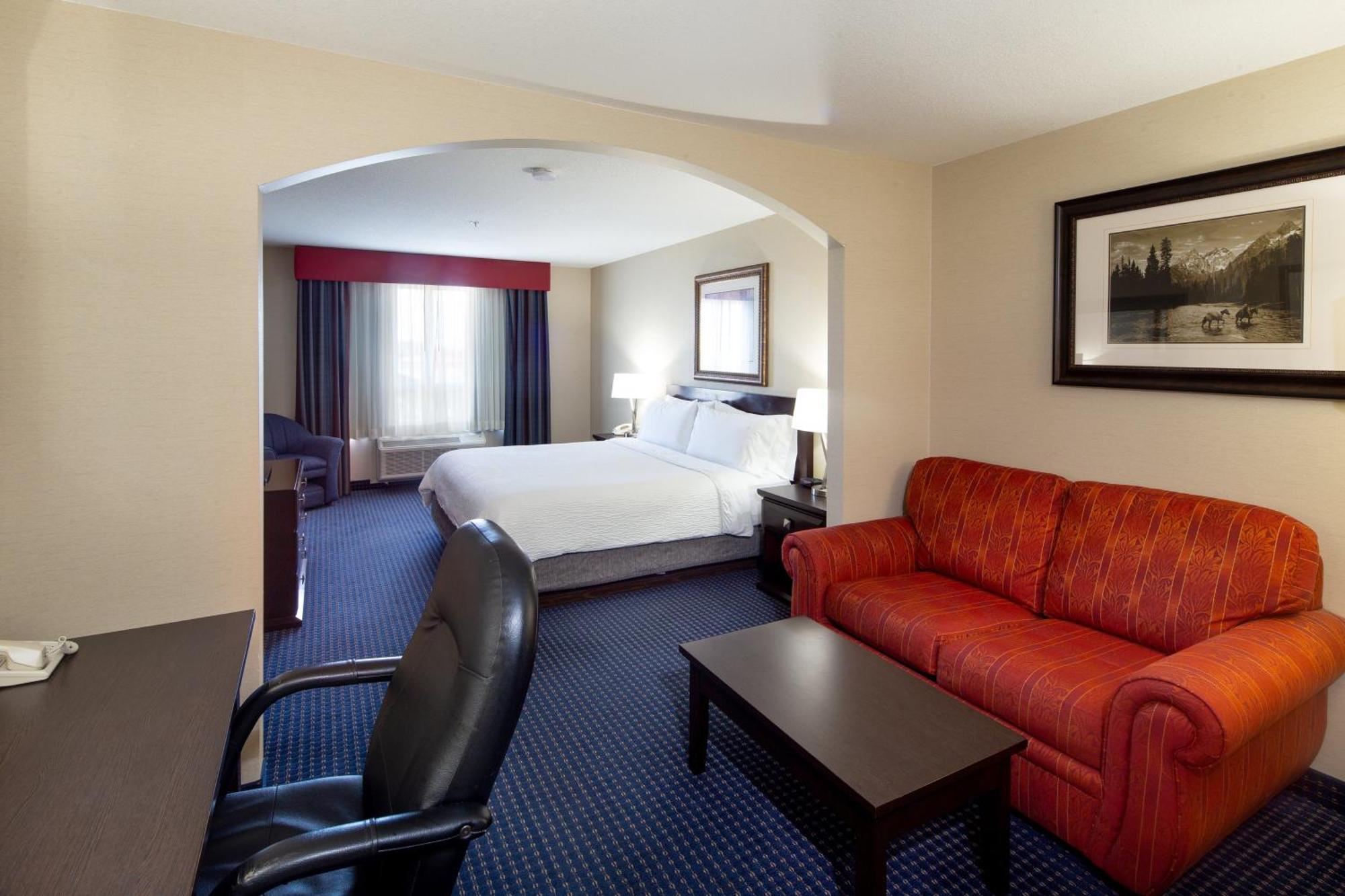 Holiday Inn Express Hotel & Suites Edson By Ihg Exterior photo