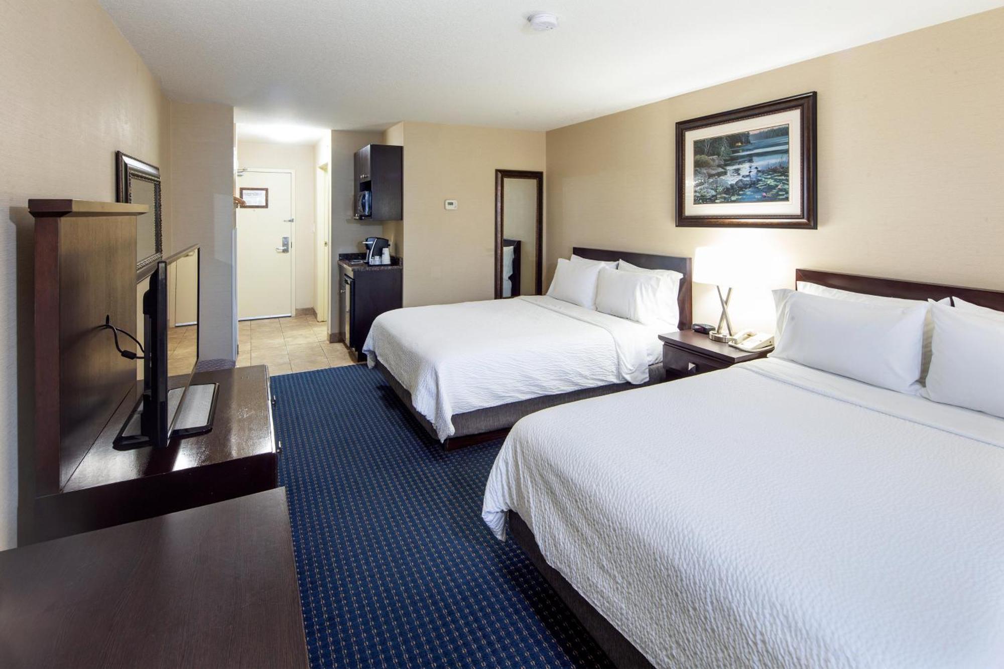 Holiday Inn Express Hotel & Suites Edson By Ihg Exterior photo