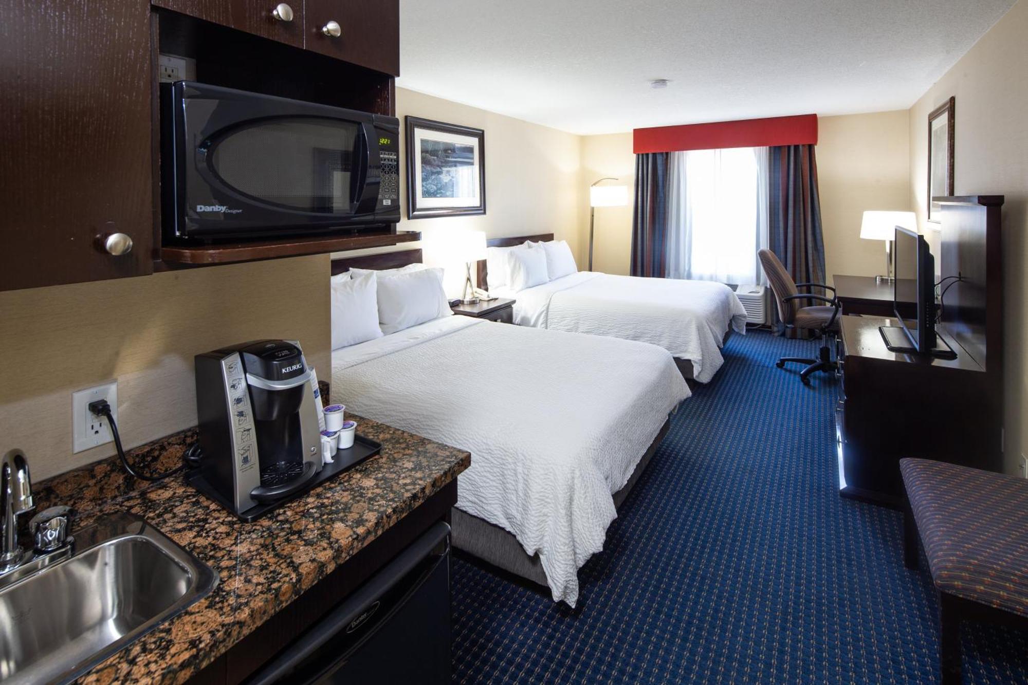 Holiday Inn Express Hotel & Suites Edson By Ihg Exterior photo
